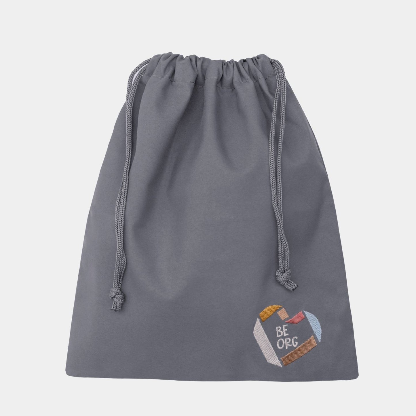 Bolsa Zapatera en color Gris. Bolso de tela suave y resistente que protege tus zapatos dentro de la maleta y los separa de tu ropa manteniendola limpia y tu maleta ordenada.
