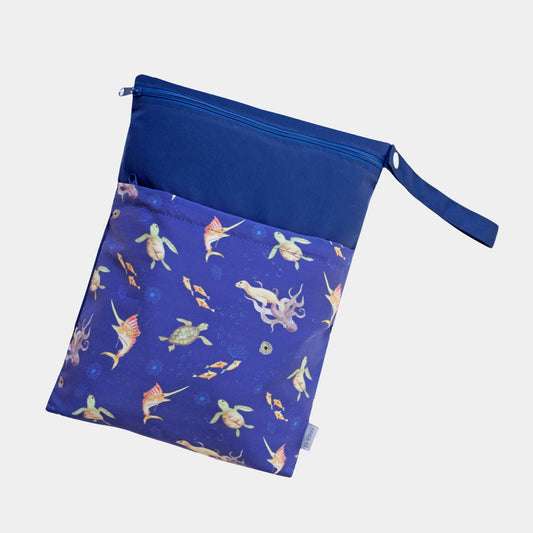 Bolsa de Muda en print de Tortugas Marinas. Bolso para transportar una muda de ropa extra dentro de la mochila, maletín o suelta.
