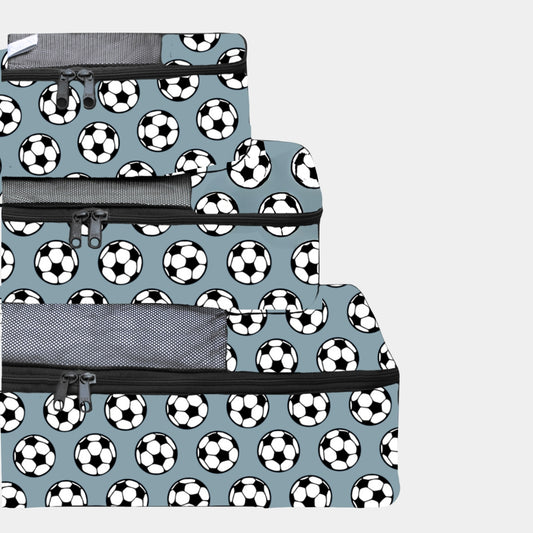 Pack x 3 Organizadores de Ropa en print Futbol. Transporta o guarda la ropa perfectamente doblada y ordenada en la maleta o en tu clóset. Ahorra espacio y tiempo en empacar/desempacar.