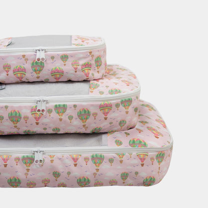 Pack x 3 Organizadores de Ropa en print Globos. Transporta o guarda la ropa perfectamente doblada y ordenada en la maleta o en tu clóset. Ahorra espacio y tiempo en empacar/desempacar.