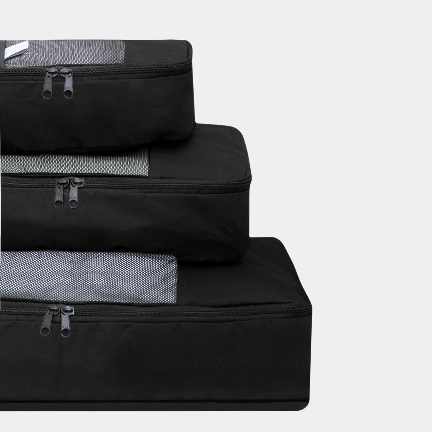 Pack x 3 Organizadores de Ropa en color Negro. Transporta o guarda la ropa perfectamente doblada y ordenada en la maleta o en tu clóset. Ahorra espacio y tiempo en empacar/desempacar.